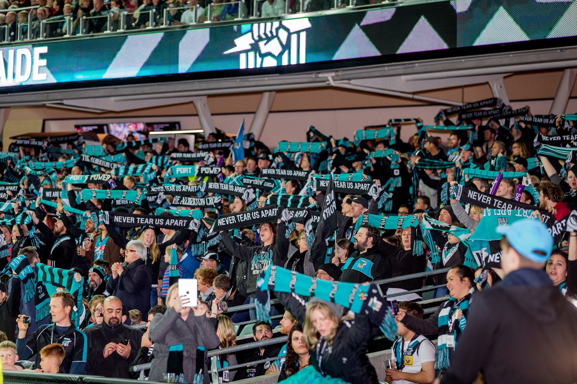 Thursday night Oval match to be a joint tribute to Walsh by Port Adelaide and ...2000 x 1333